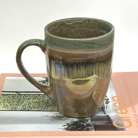 R2 Zrike 16 oz Stoneware Coffee Mug Shimmery Glaze Ombre Drip Taupe Green Peach - Picture 4 of 17